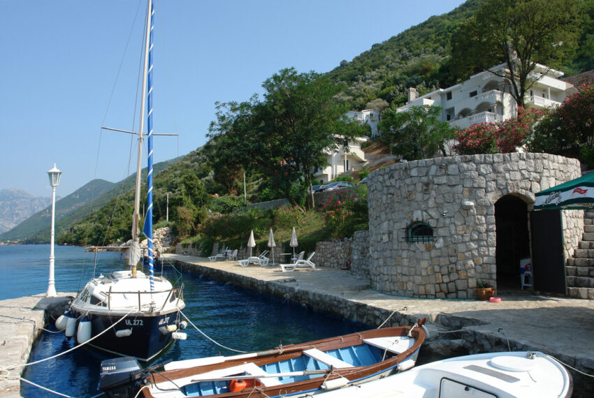 648c101e635c277863f70c73_BOKA GARDENS marina