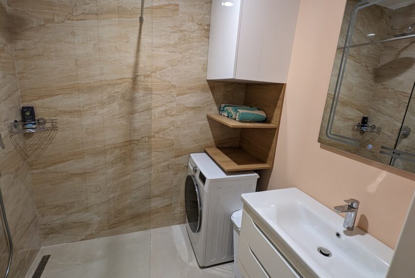 654e25c618fda3f50d1d5205_37- Bathroom 1