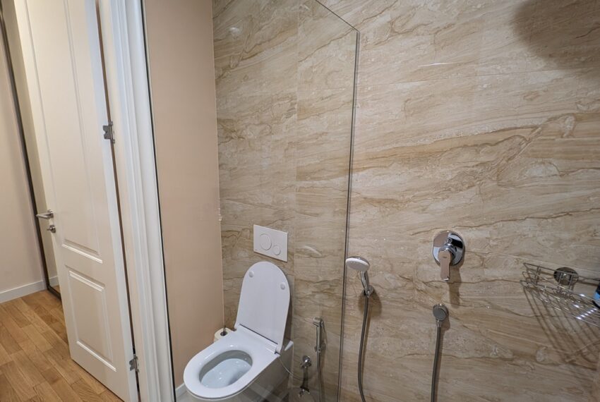654e25c6a7843c787d2a0d63_38- Bathroom 1