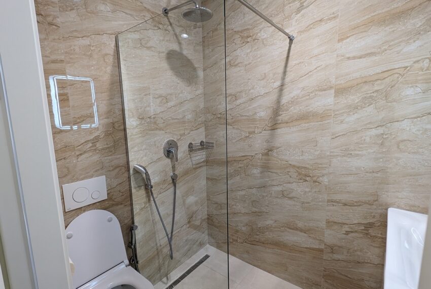 654e25c765088acbdedb1776_23- Bathroom 2