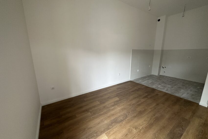 herceg novi budva bar kotor tivat czarnogora mieszkanie dom sprzedaz wynajem apartament kup inwestycja albania balkany (9)